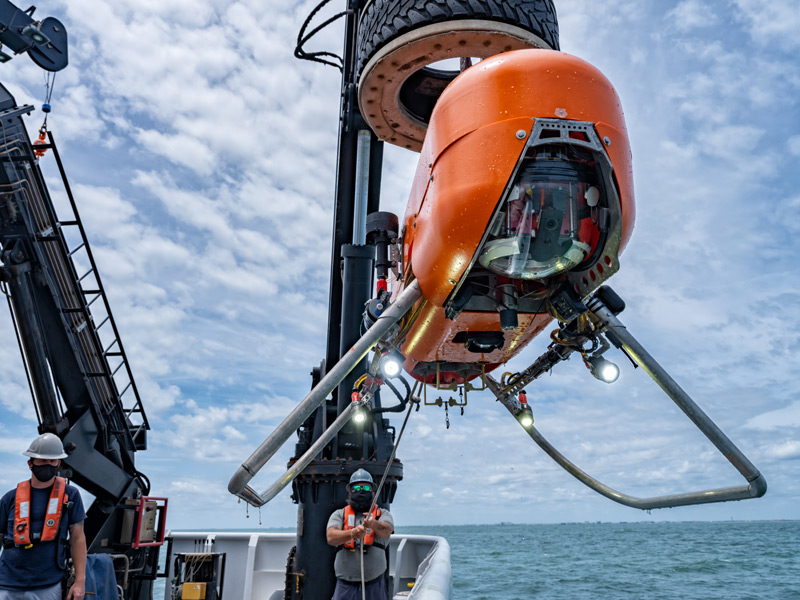 Auv recovery1 800